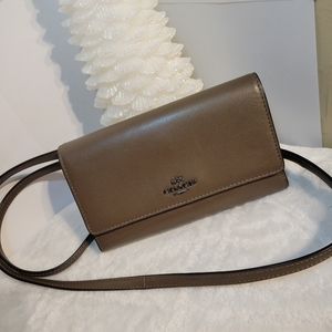 Coach crossbody clutch